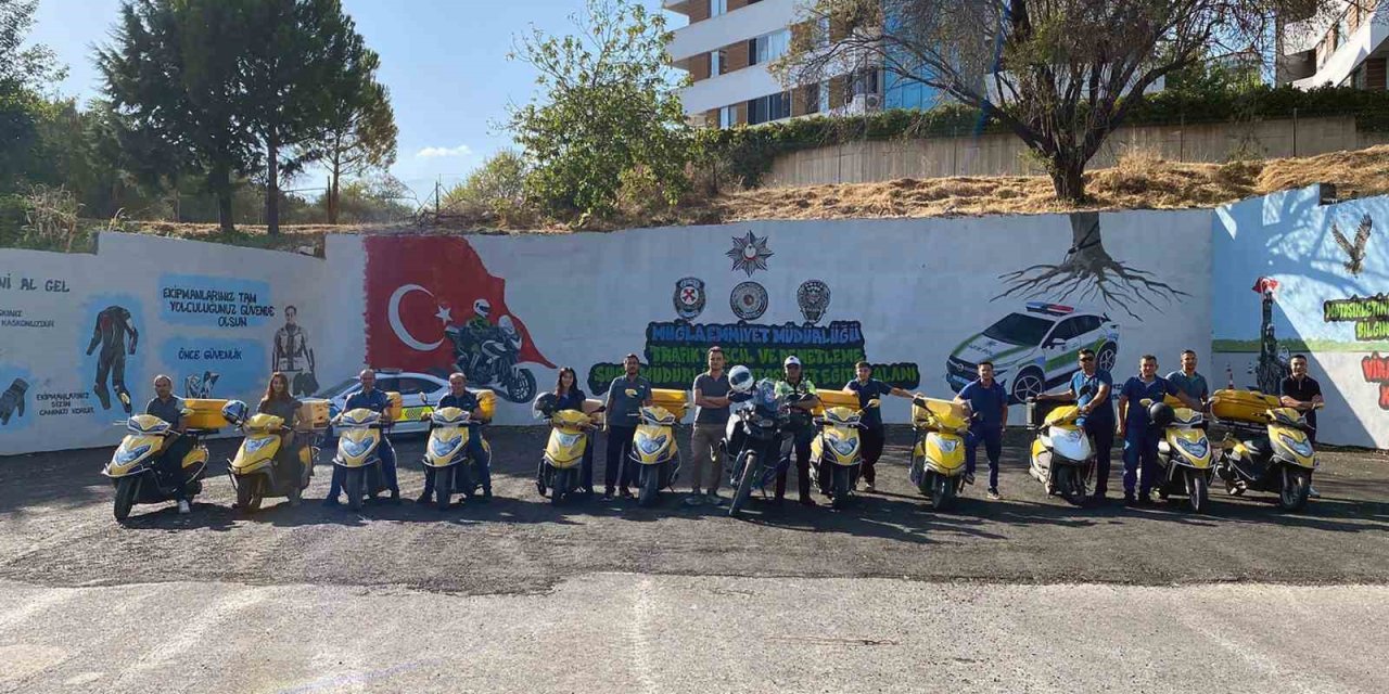 Posta dağıtım kuryelerine güvenli sürüş eğitimi