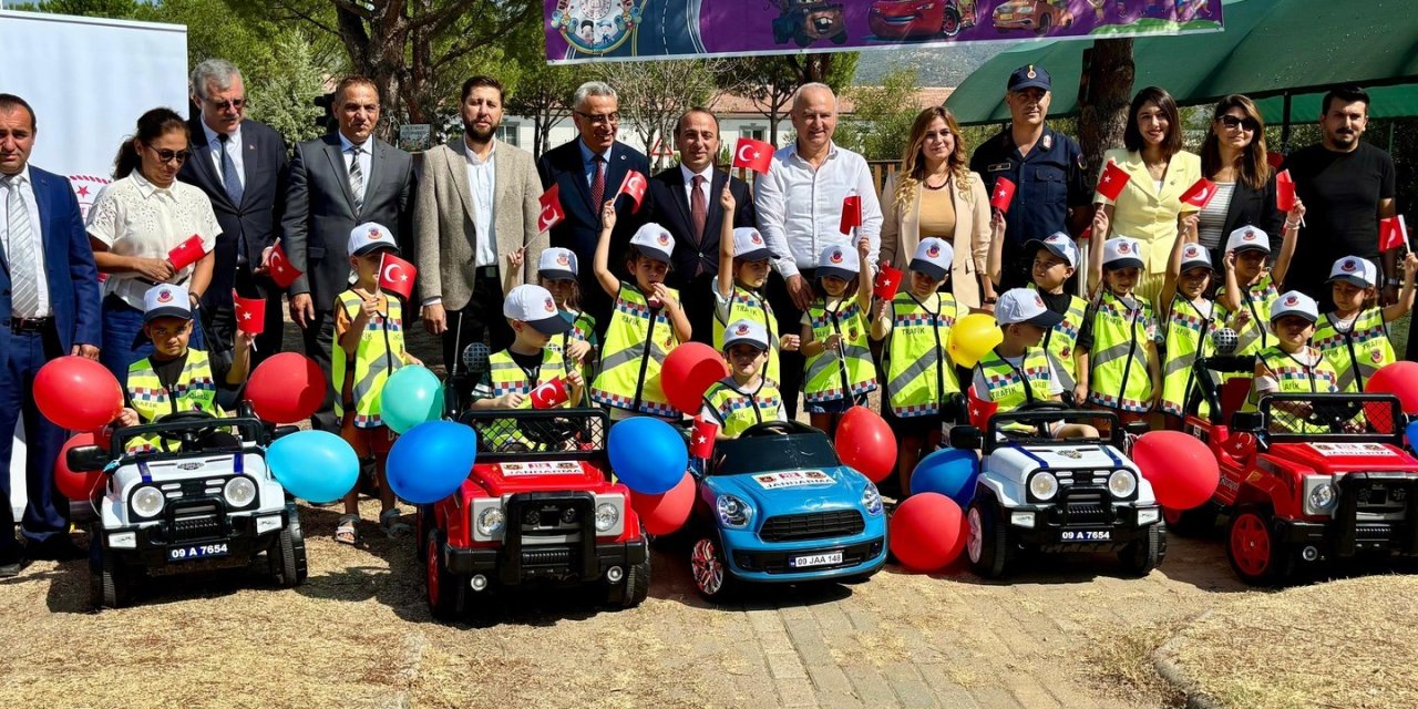 Çine’de öğrenciler akülü araçla trafik kurallarını uygulamalı öğrenecek