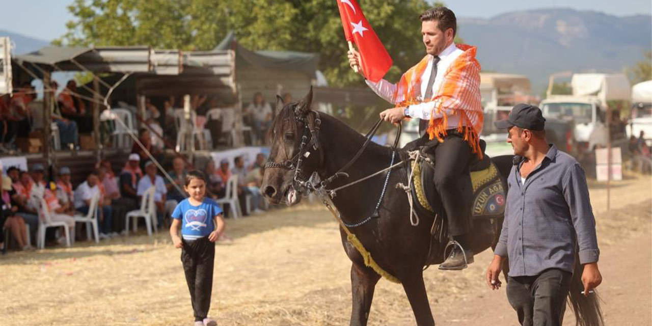 Tavas’ta Rahvan At Yarışları büyük coşkuya sahne oldu