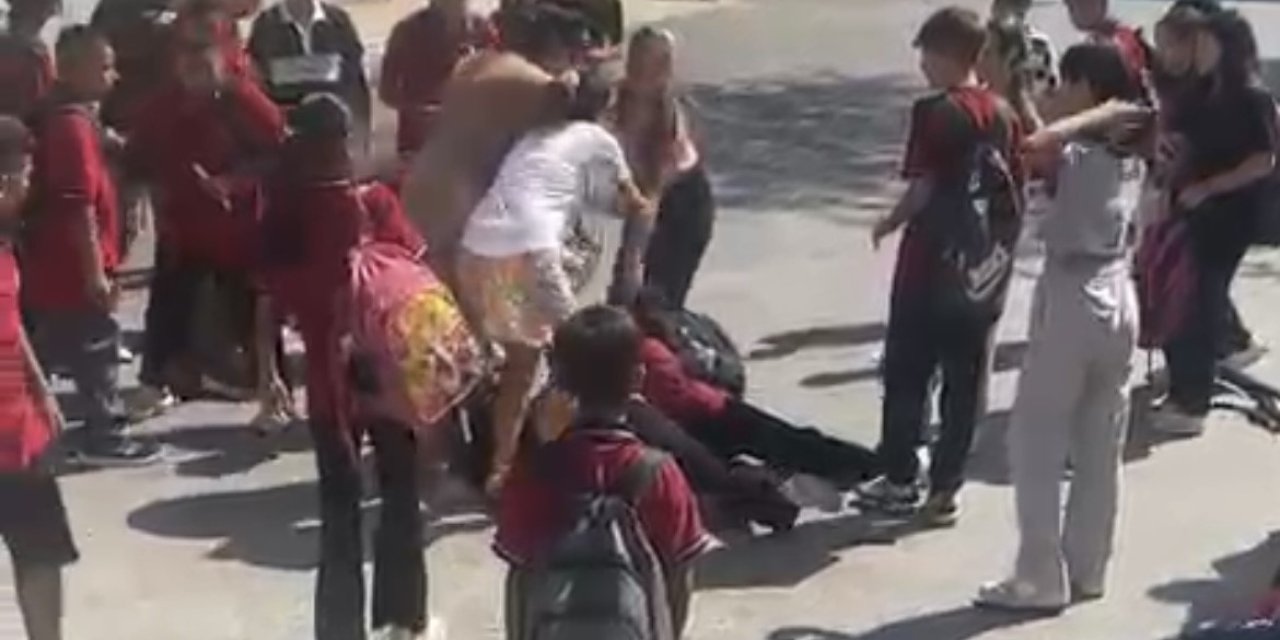 Okul çıkışı zorbalığa uğrayan 12 yaşındaki çocuğa acımasız şiddet