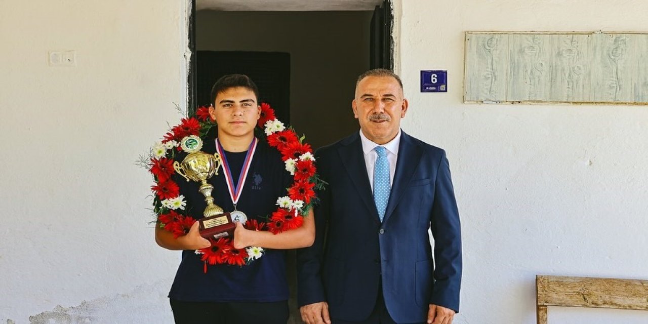 Yığmatepe, dünya şampiyonu Muaz ile bir araya geldi