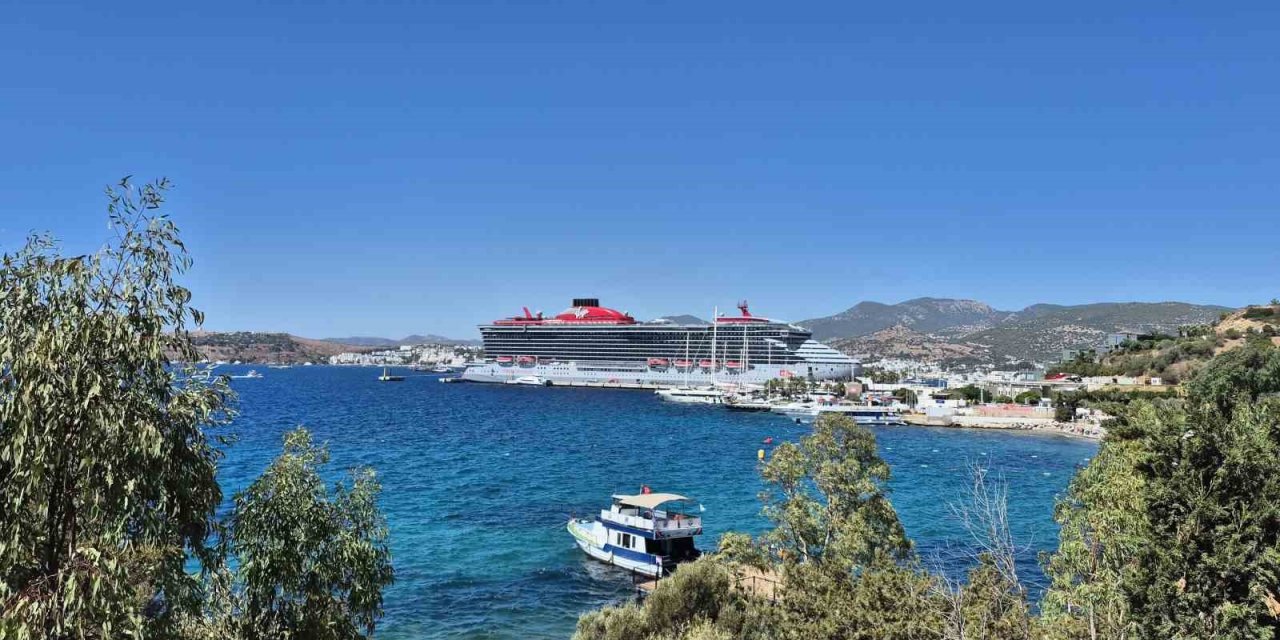 2 bin 521 yolcuyla Bodrum’a geldi