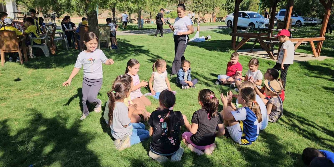 Kuyucak’ta öğrencilerden "Yeşil Vatan, Okulum Geleceğe Çare" projesine destek