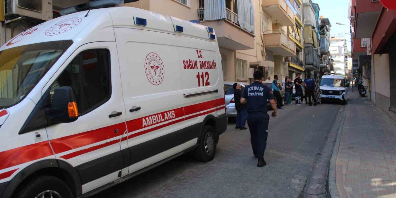 Haber alınamayan yaşlı kadın resim kursundan çıktı