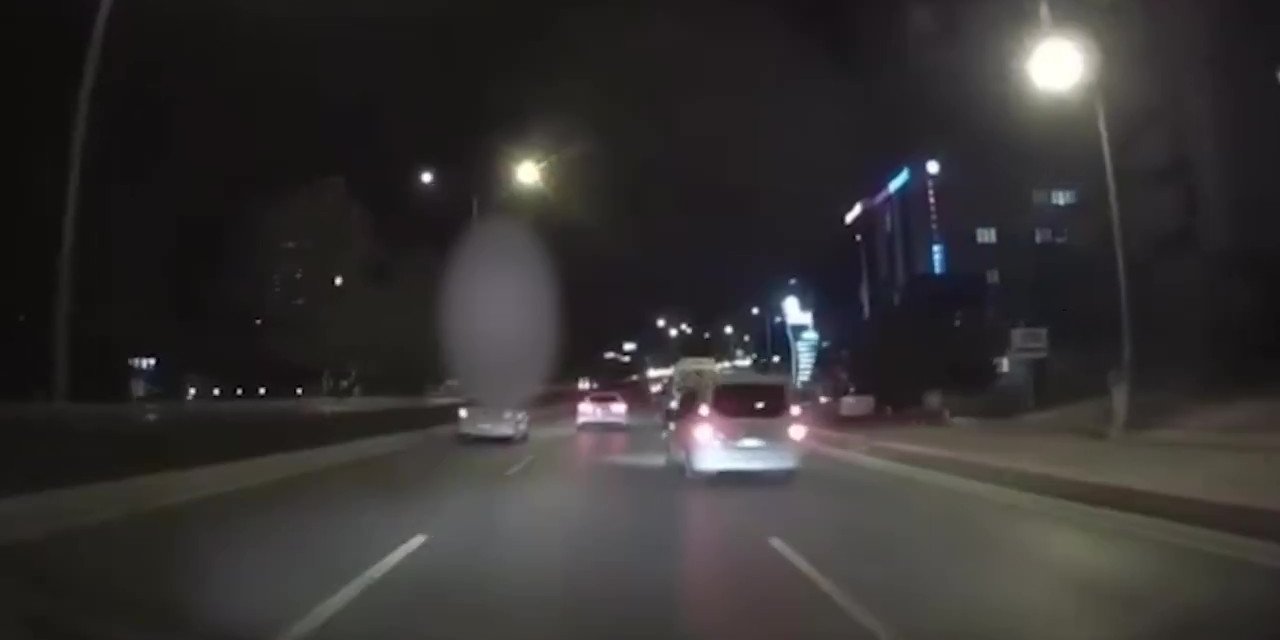 Makas atarak hem kendi hem de vatandaşların canını hiçe sayan maganda yakalandı