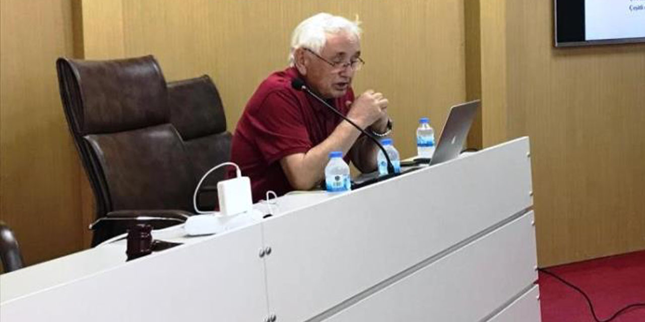 Kuşadası İlim Meclisi’nde Fransız izleri ve Türkçe üzerine sunum