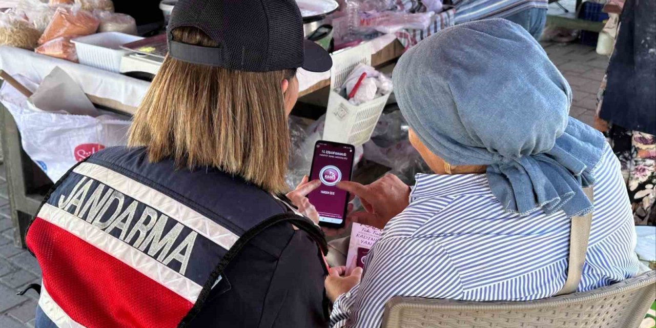 Germencik’te ‘kadına şiddete sıfır tolerans’ standı