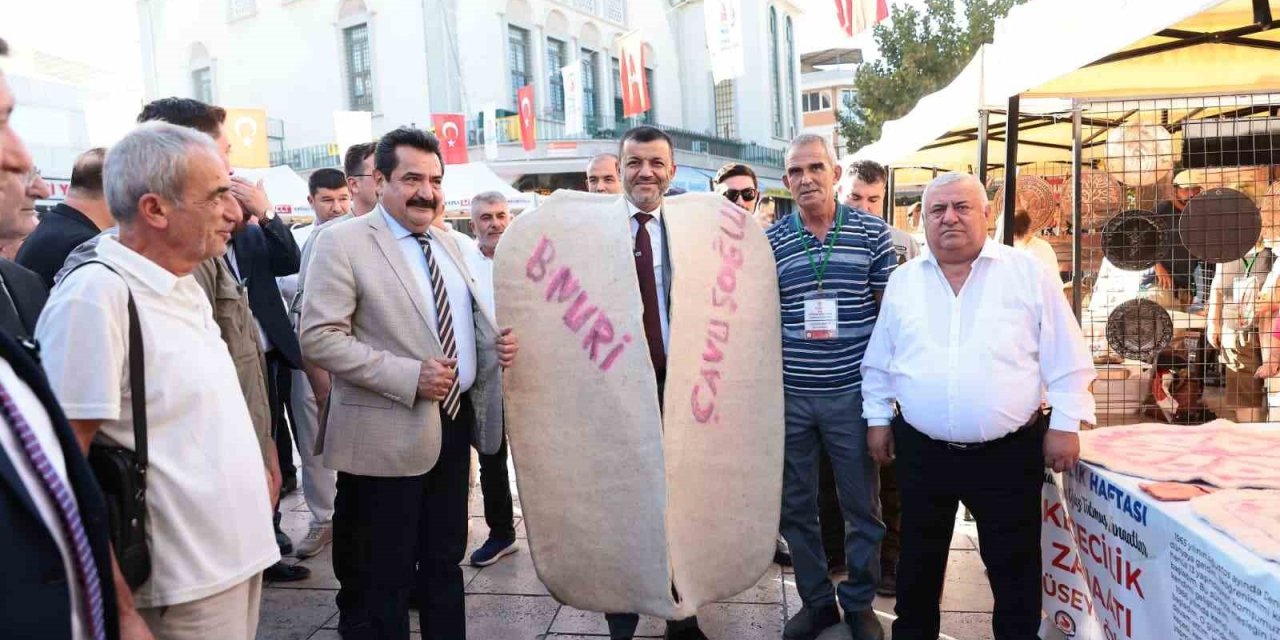 Denizli’de unutulmaya yüz tutmuş zanaatlar Ahilik Haftasında tanıtıldı