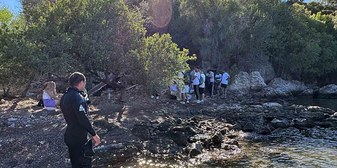 Düzensiz göçmenleri Cennet Adası’na bırakıp gittiler