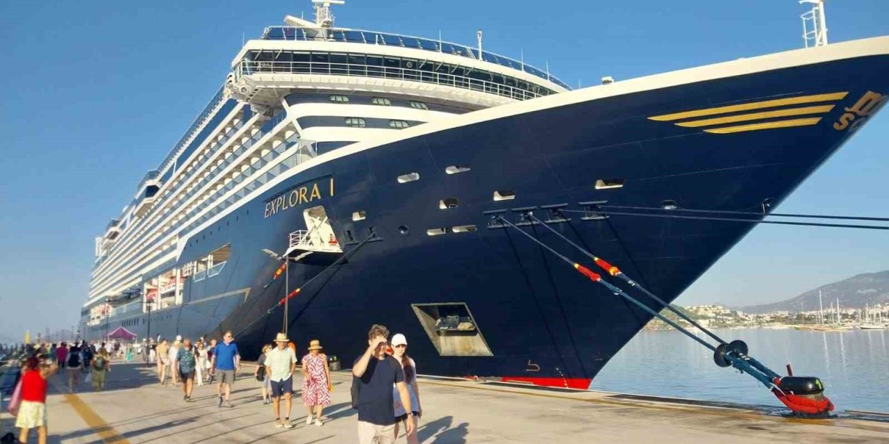 Bodrum’a 743 yolcusuyla geldi