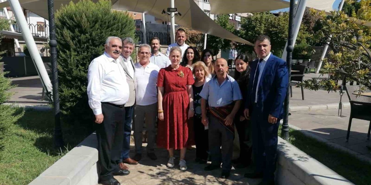 Nazilli’de yılın ahisine şed kuşandı