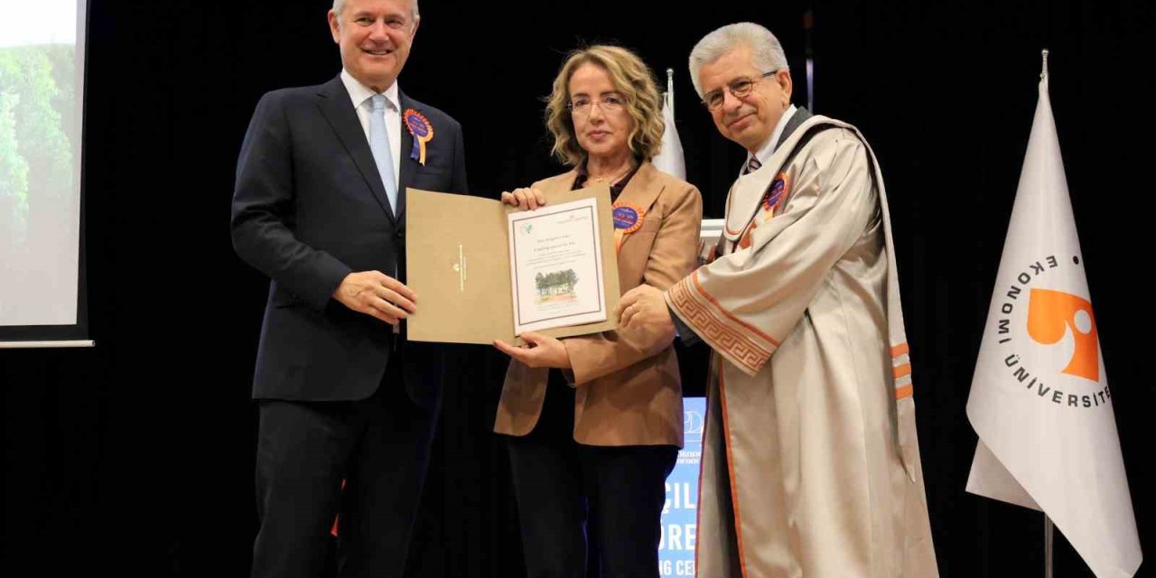 İzmir Ekonomi’den yeni döneme ‘merhaba’