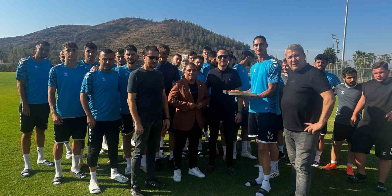 Söke 1970 Spor Kulübü’ne baklavalı moral