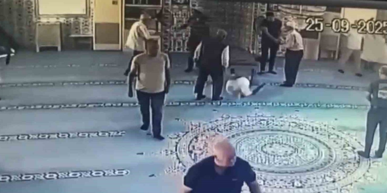 Camide fenalaştı, hastaneye kaldırıldı: O anlar kamerada