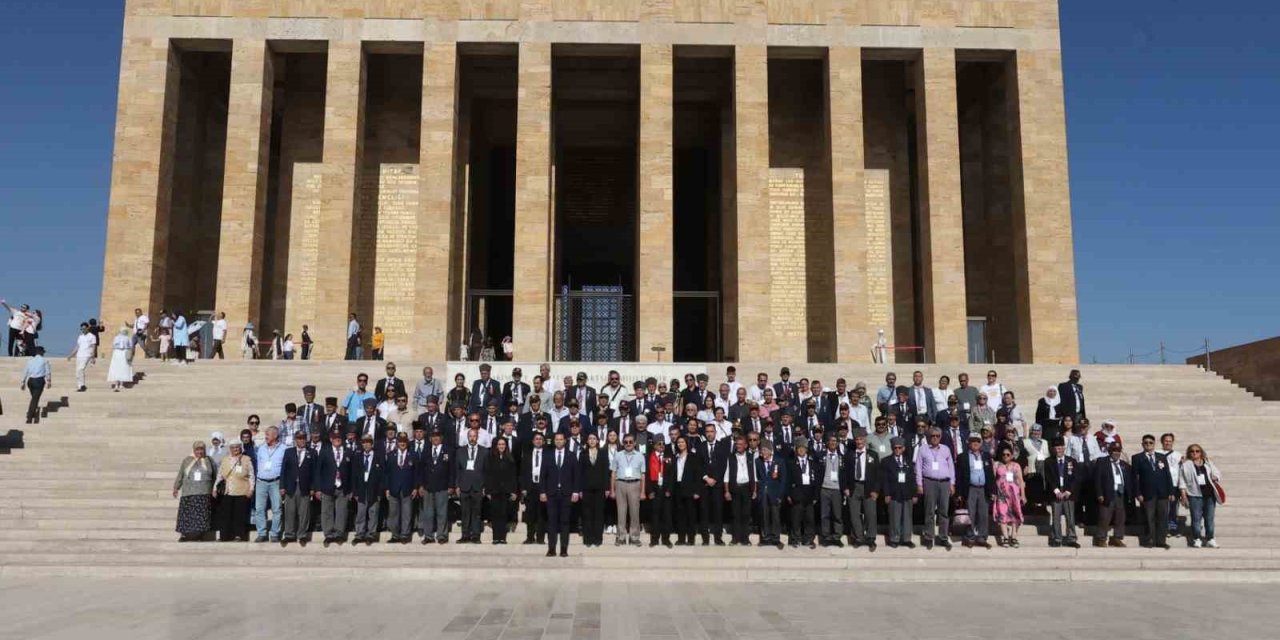 Muğla Büyükşehir, şehit yakını ve gazileri Anıtkabir’e götürdü
