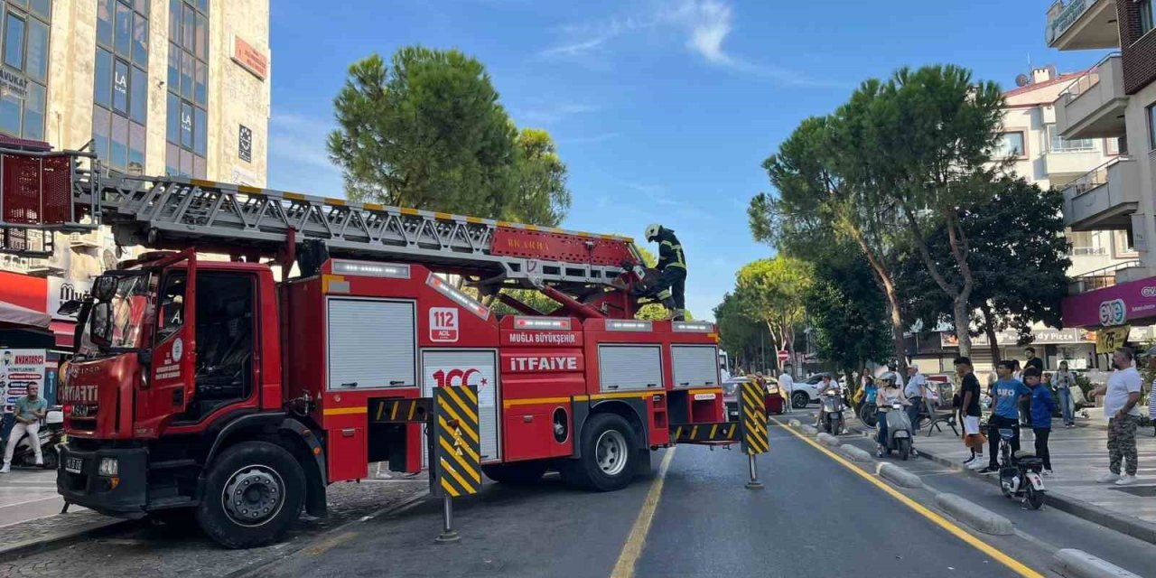 Menteşe’de dönerci bacasında yangın paniği
