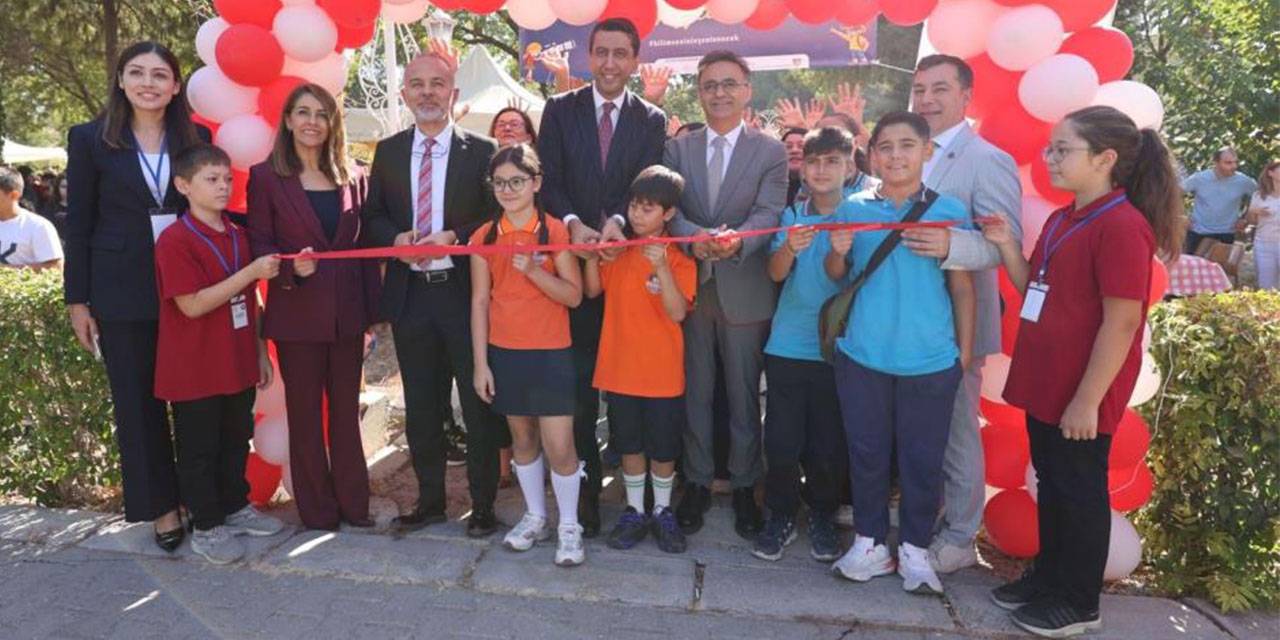 "Teknoloji ve Bilim Şenliği" İzmir’de başladı