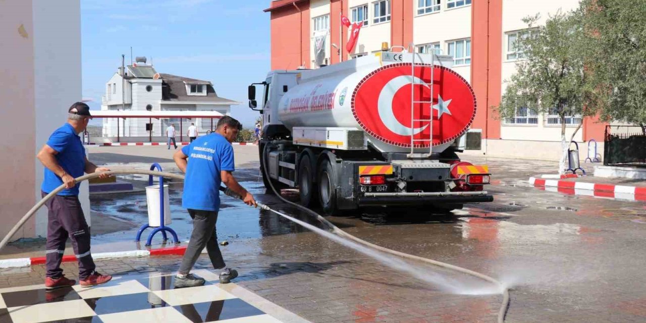 Bozdoğan Belediyesi okullardaki çalışmaları tamamladı