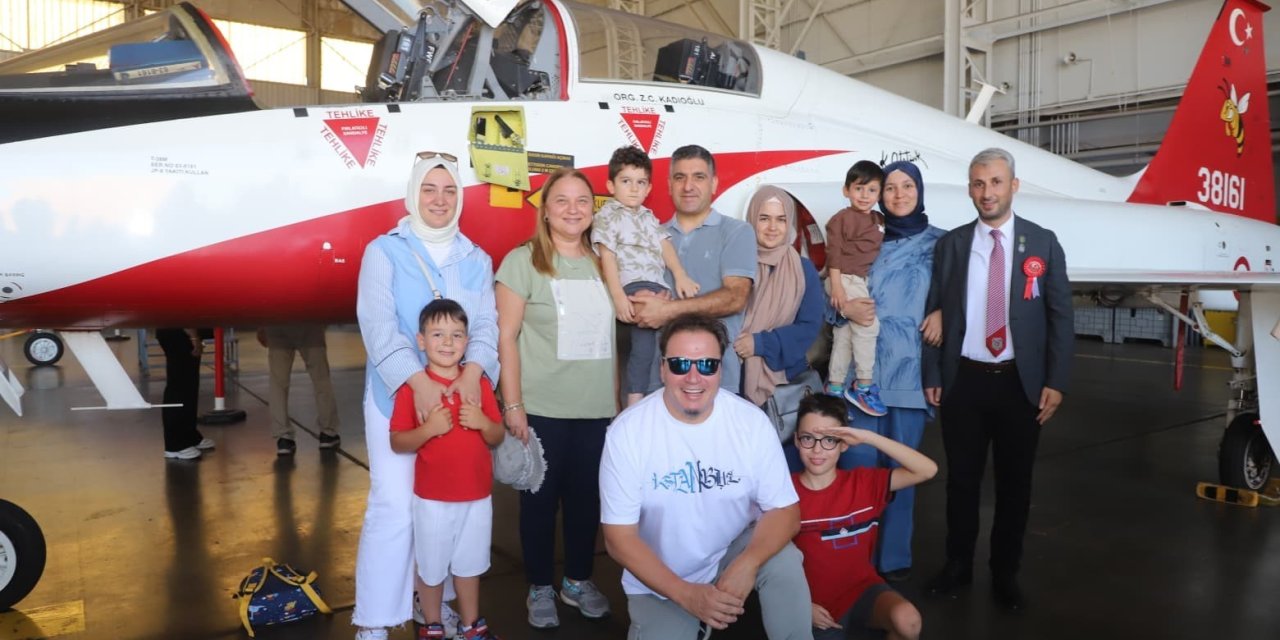 Manisalı şehit aileleri ve gazilerden Çiğli 2. Hava Üssü’ne anlamlı ziyaret