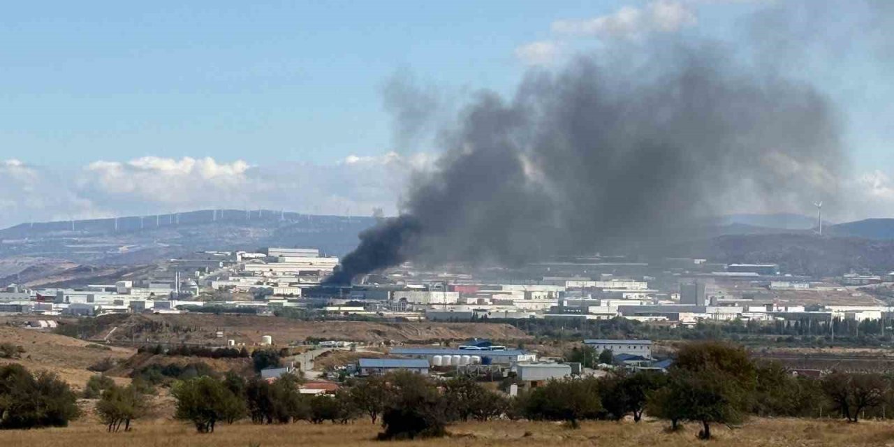 İzmir’de fabrikada korkutan yangın