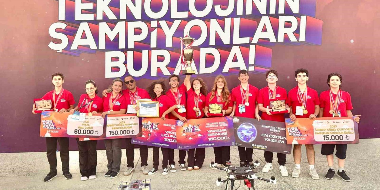 Yılın öğretmeni ve ekibi 2025 TEKNOFEST’in gözdesi oldu