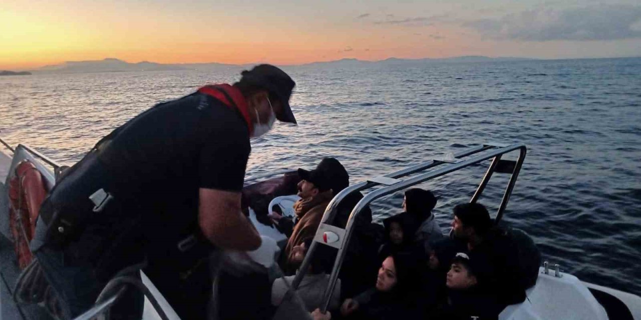 İzmir’de 72 düzensiz göçmen yakalandı, 31 göçmen kurtarıldı