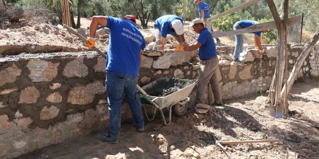 Çamlıdere’de köy içi yollar ve okul çevre duvarları yenilendi