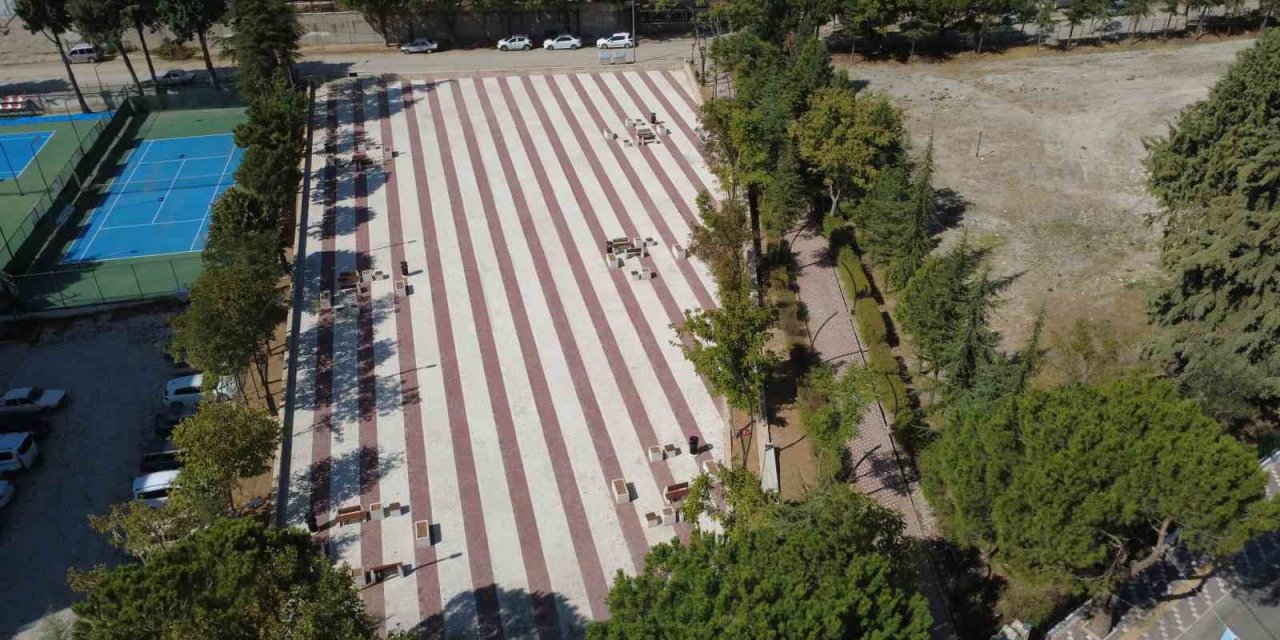 Demirci’de eski milletvekiline vefa