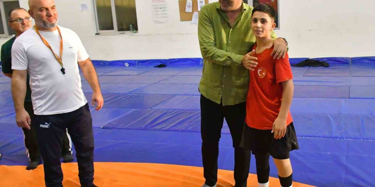 Yunusemreli güreşçi milli takım kampına davet edildi