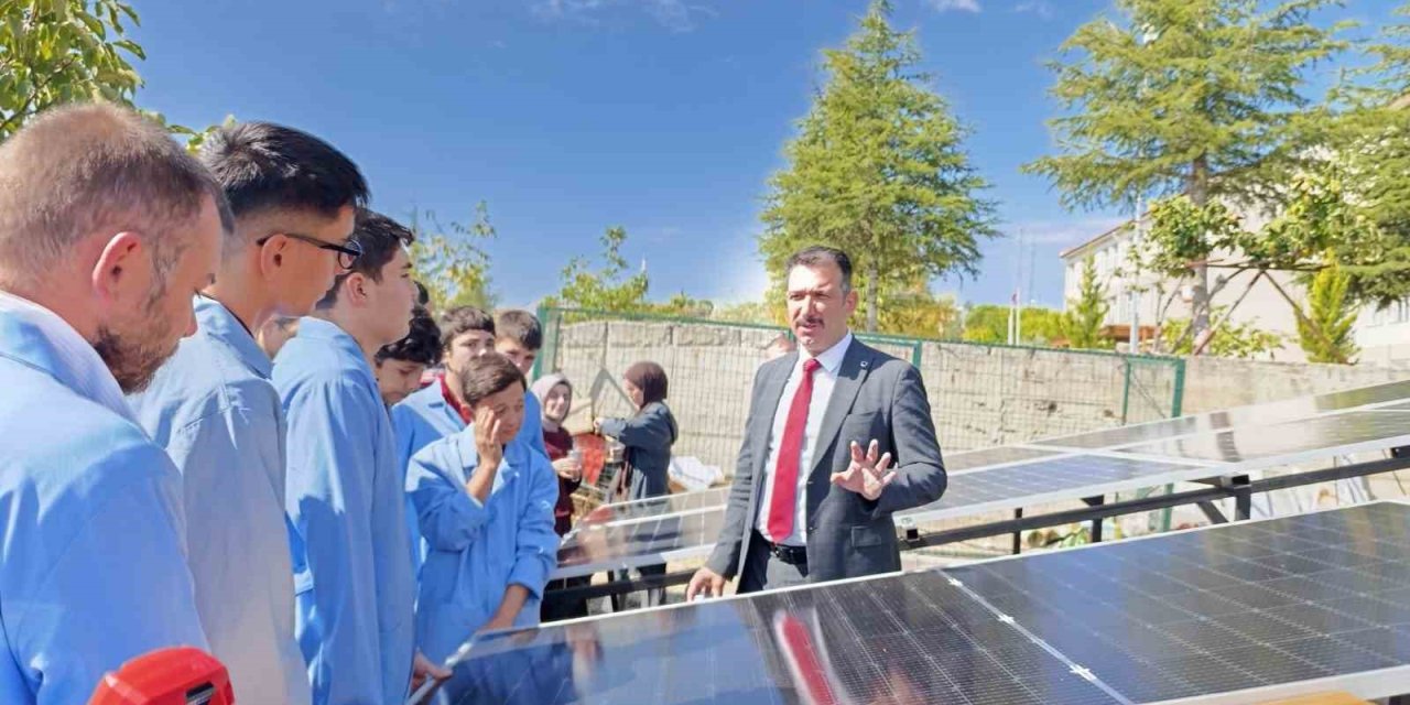 "Atölyede 1 Gün Projesi" Gördes’te başladı