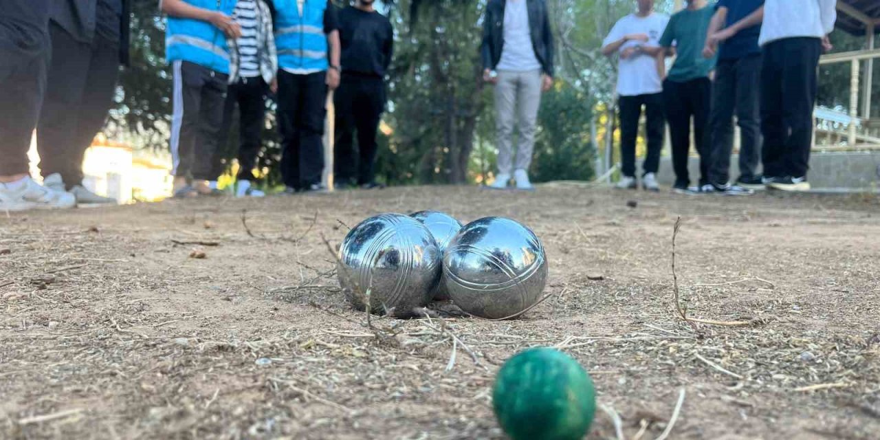 Muğla erkek öğrenci yurdunda Bocce turnuvası heyecanı