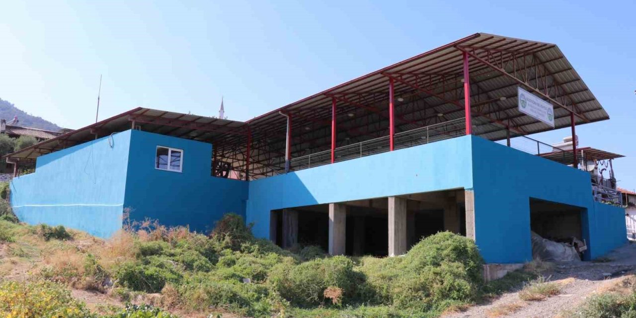 Bozdoğan Belediyesi sosyal tesisleri bakıma aldı