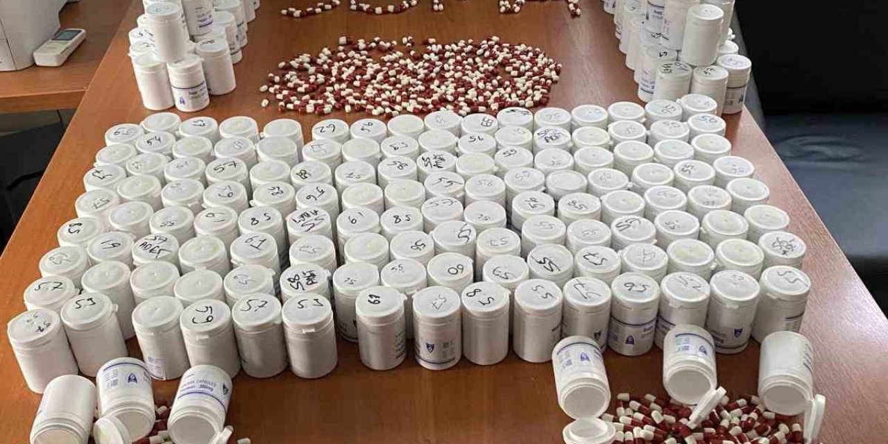 Manisa’da uyuşturucu operasyonu: 17 bin sentetik ecza ele geçirildi