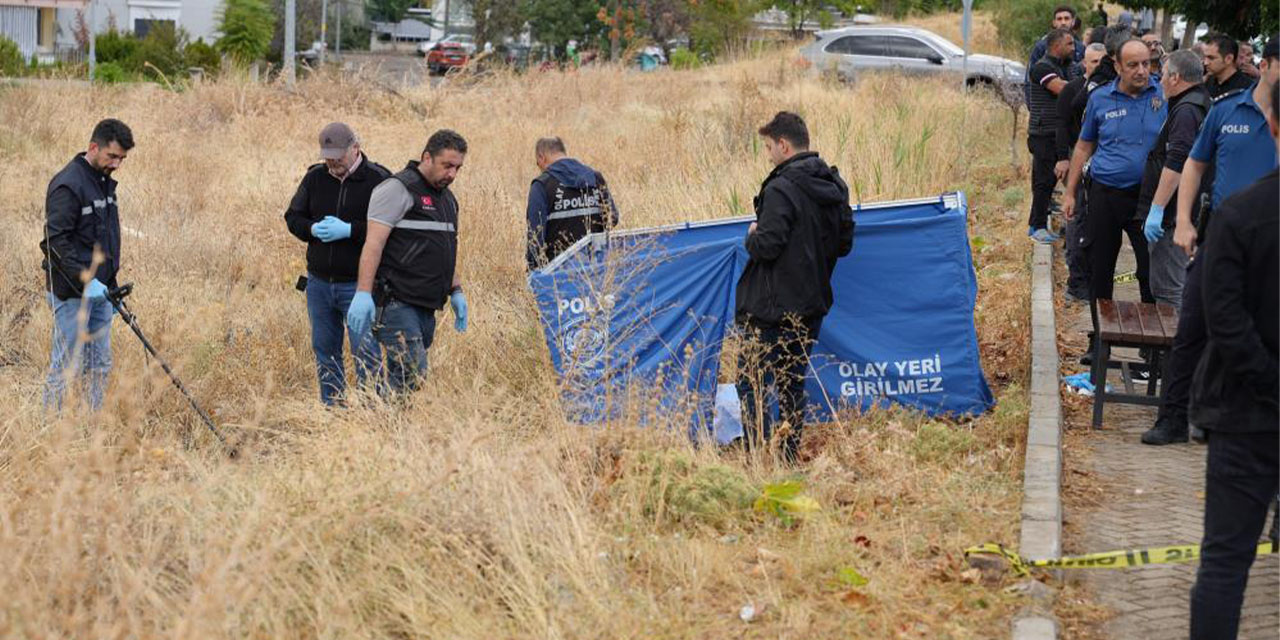 Otomobilini durdurup kendini vurdu