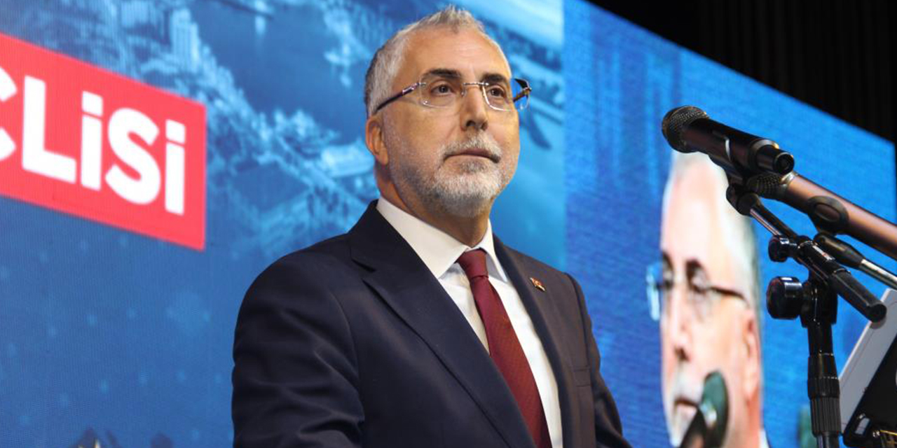 Bakan Işıkhan: "İzmir’in dağlarında çiçekler değil, çöp yığınları büyüyor"