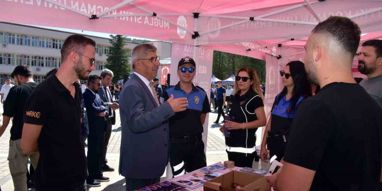 Üniversite öğrencilerine uyuşturucu ile mücadele bilgilendirmesi