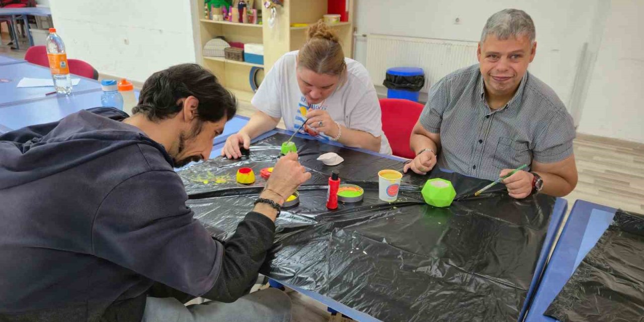 Muğla Uluslararası Gençlik Merkezi’nde engeller sanatla aşılıyor