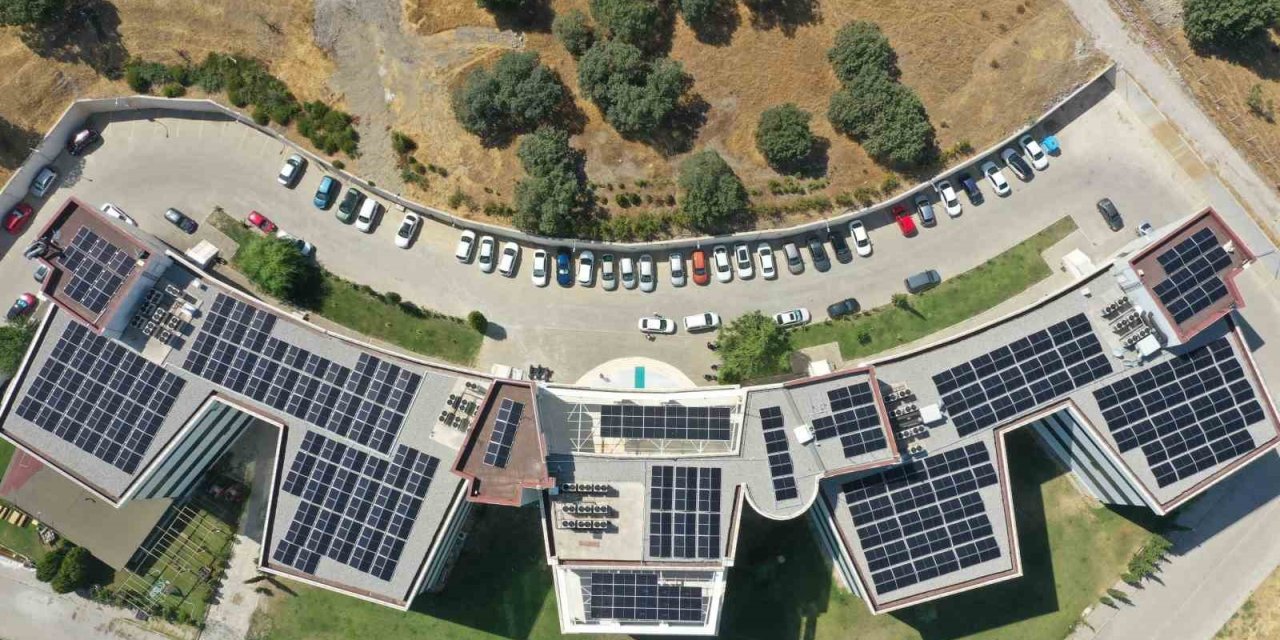 MCBÜ kampüsü elektrik ihtiyacını Enerjisa ile güneşten sağlayacak