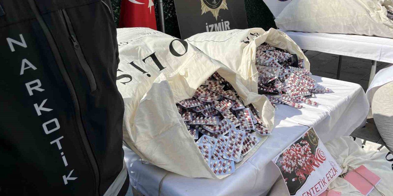 İzmir’de rekor miktarda sentetik ecza yakalandı