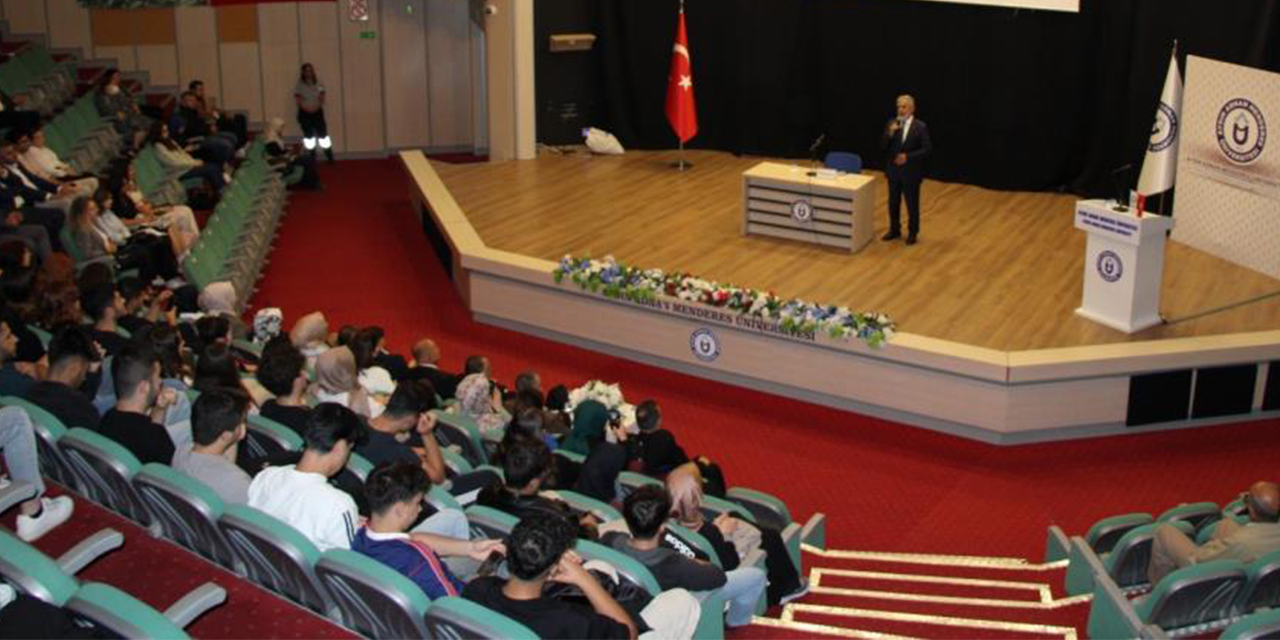 ADÜ’de “7 Ekim: Gazze’den Bugüne” söyleşisi düzenlendi