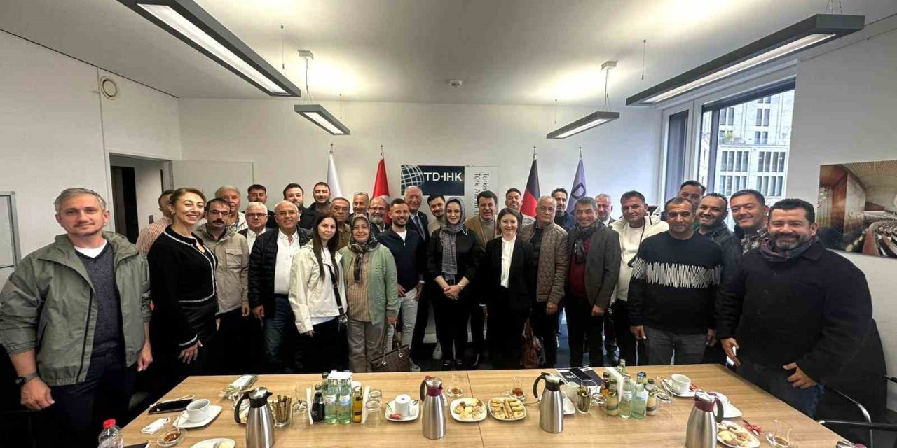 DTO heyeti Berlin’de Denizli’nin üretim ve ihracat potansiyelini tanıttı