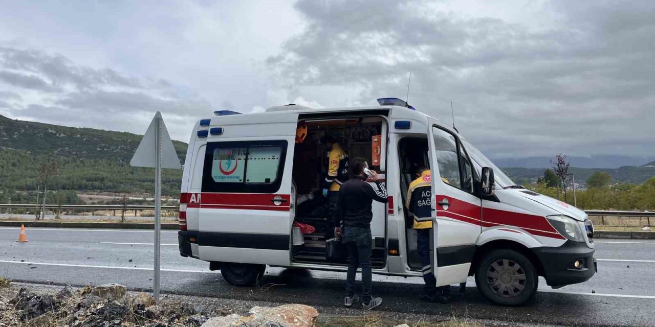 Muğla çevre yolunda yağış kazaya sebep oldu: 1 yaralı