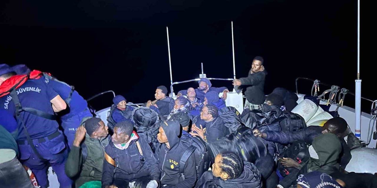 Fethiye açıklarında 46 düzensiz göçmen yakalandı