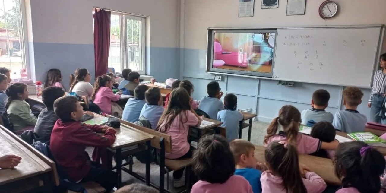 Sarıgöl’de ilkokul öğrencilerine ağız ve diş sağlığı eğitimi