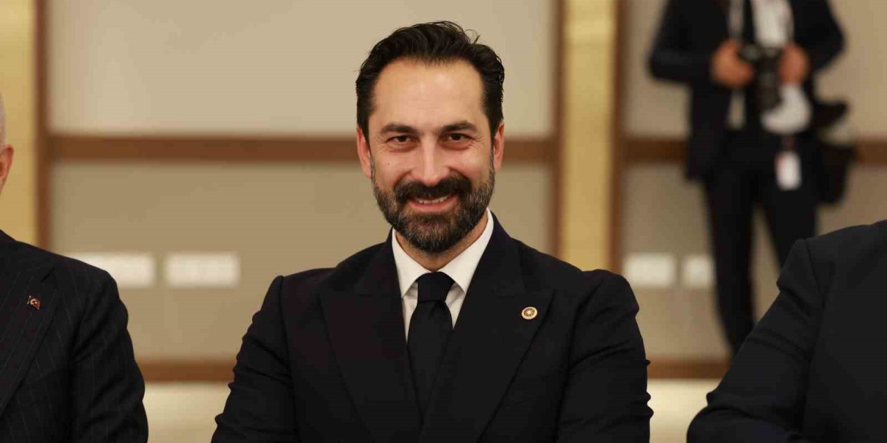 AK Parti’li Arınç: "Yeni yasama yılı birlik ve reform dönemi olacak"
