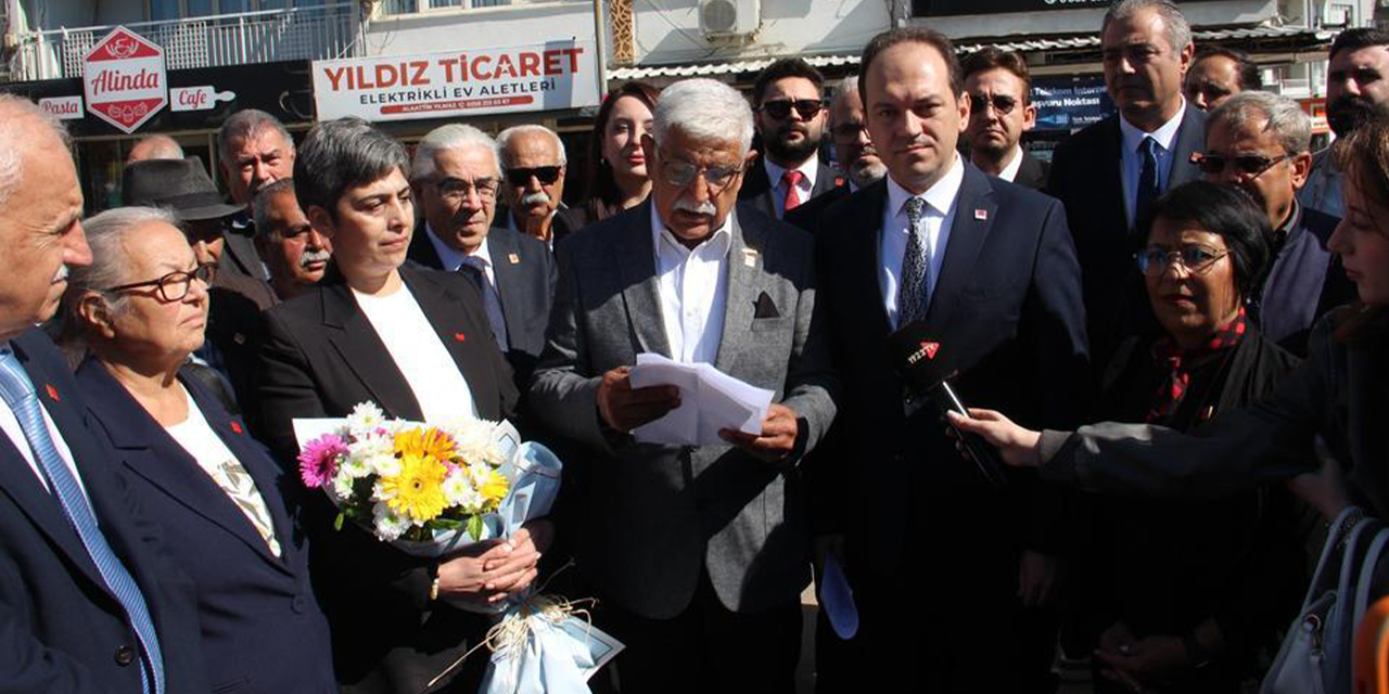 CHP Efeler’de bayrak değişimi: Erçetin görevi devraldı