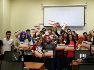 YTÜ’de Öğrenciden Öğrenciye Eğitim