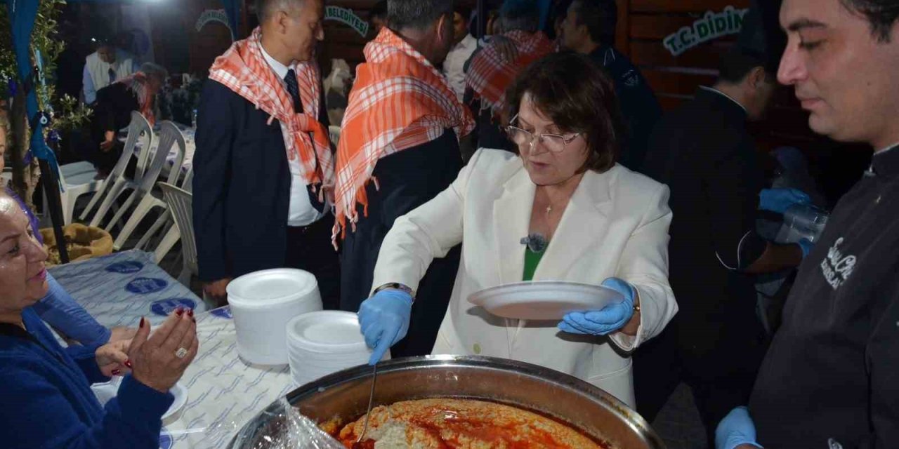 Didim Zeytin Festivali renkli görüntülerle başladı