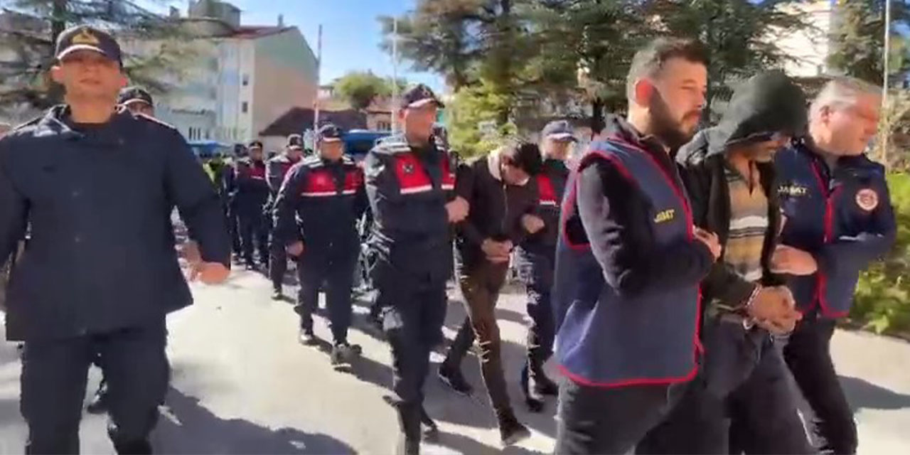 3 ilde dev operasyon: “Kaçarlar” şebekesi çökertildi