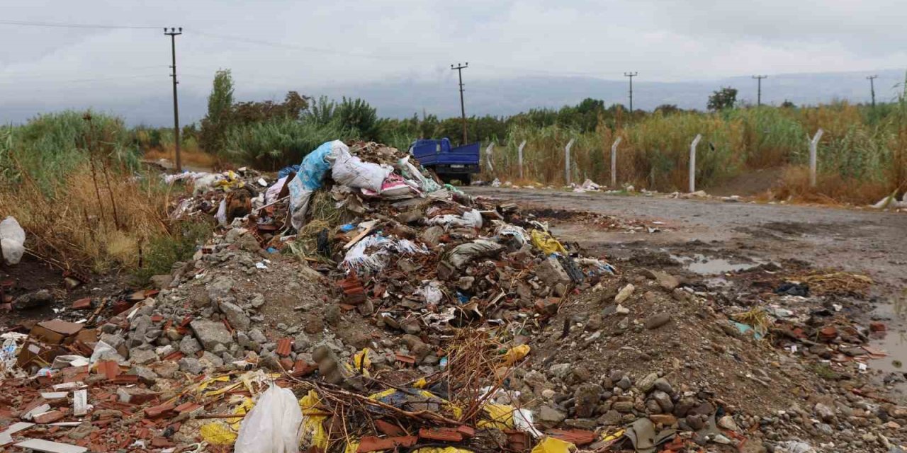 Umurlu’da çöp sorunu